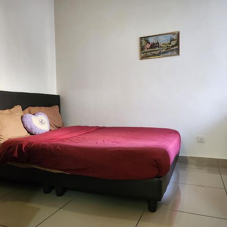 Relax Bear Homestay Танах-Рата Экстерьер фото