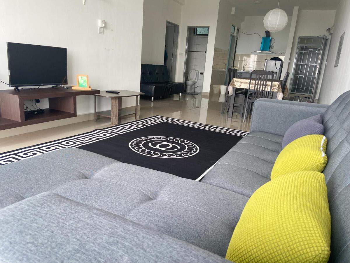 Relax Bear Homestay Танах-Рата Экстерьер фото