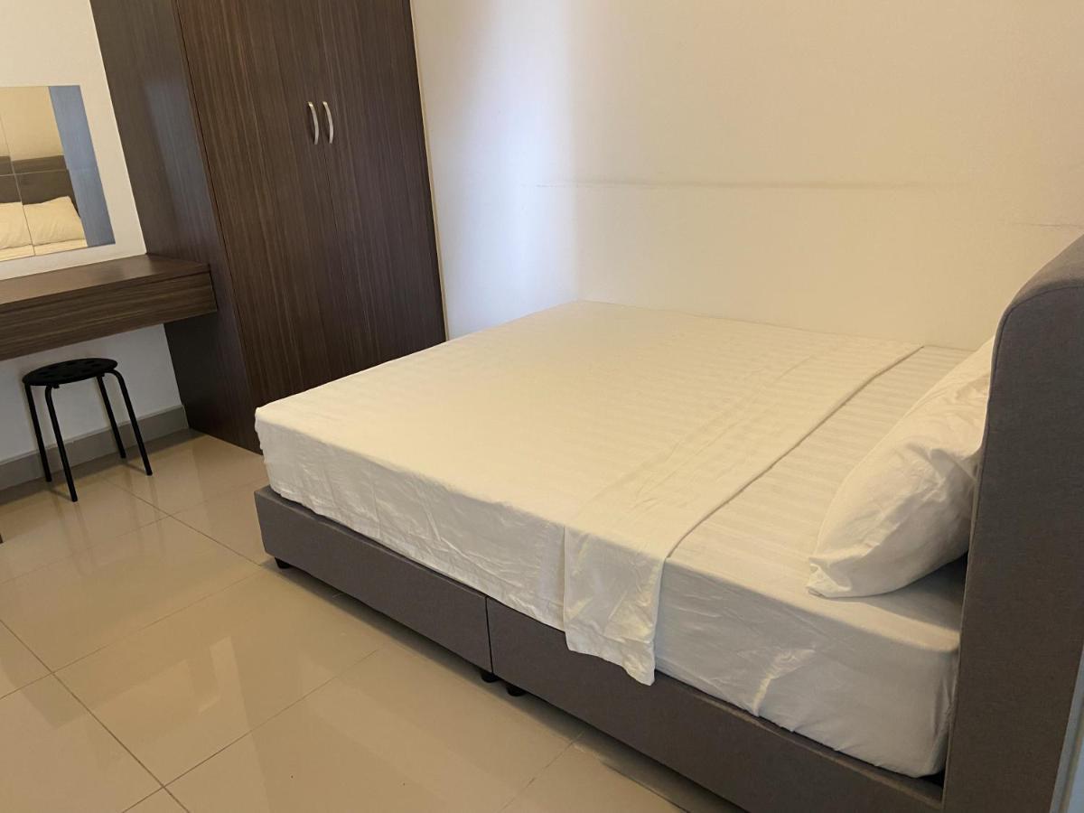Relax Bear Homestay Танах-Рата Экстерьер фото
