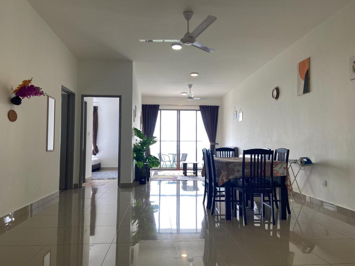 Relax Bear Homestay Танах-Рата Экстерьер фото