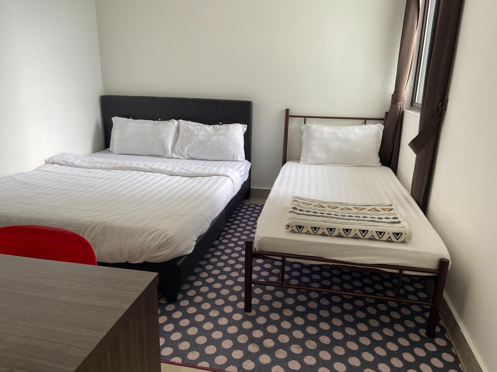 Relax Bear Homestay Танах-Рата Экстерьер фото