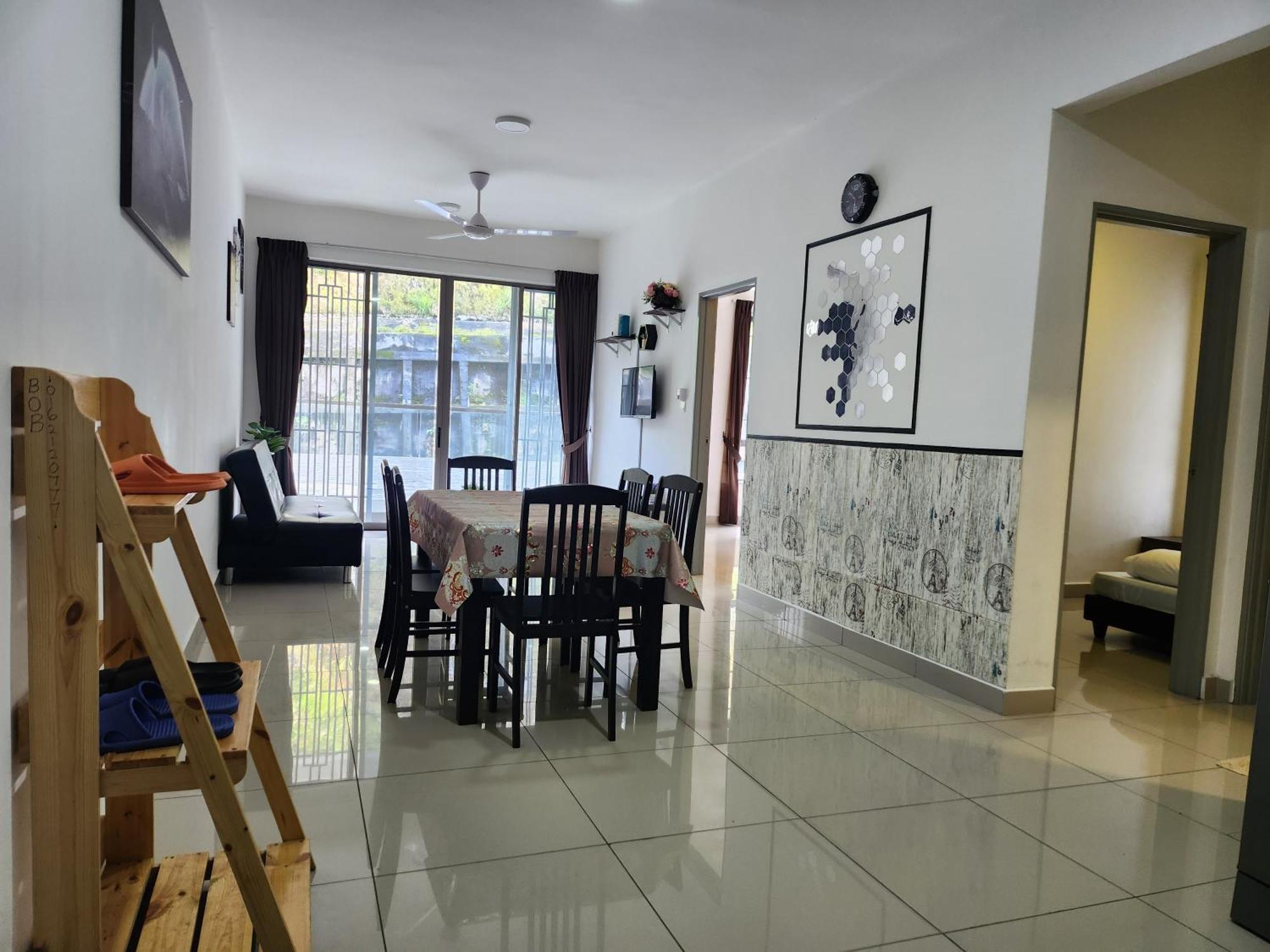 Relax Bear Homestay Танах-Рата Экстерьер фото
