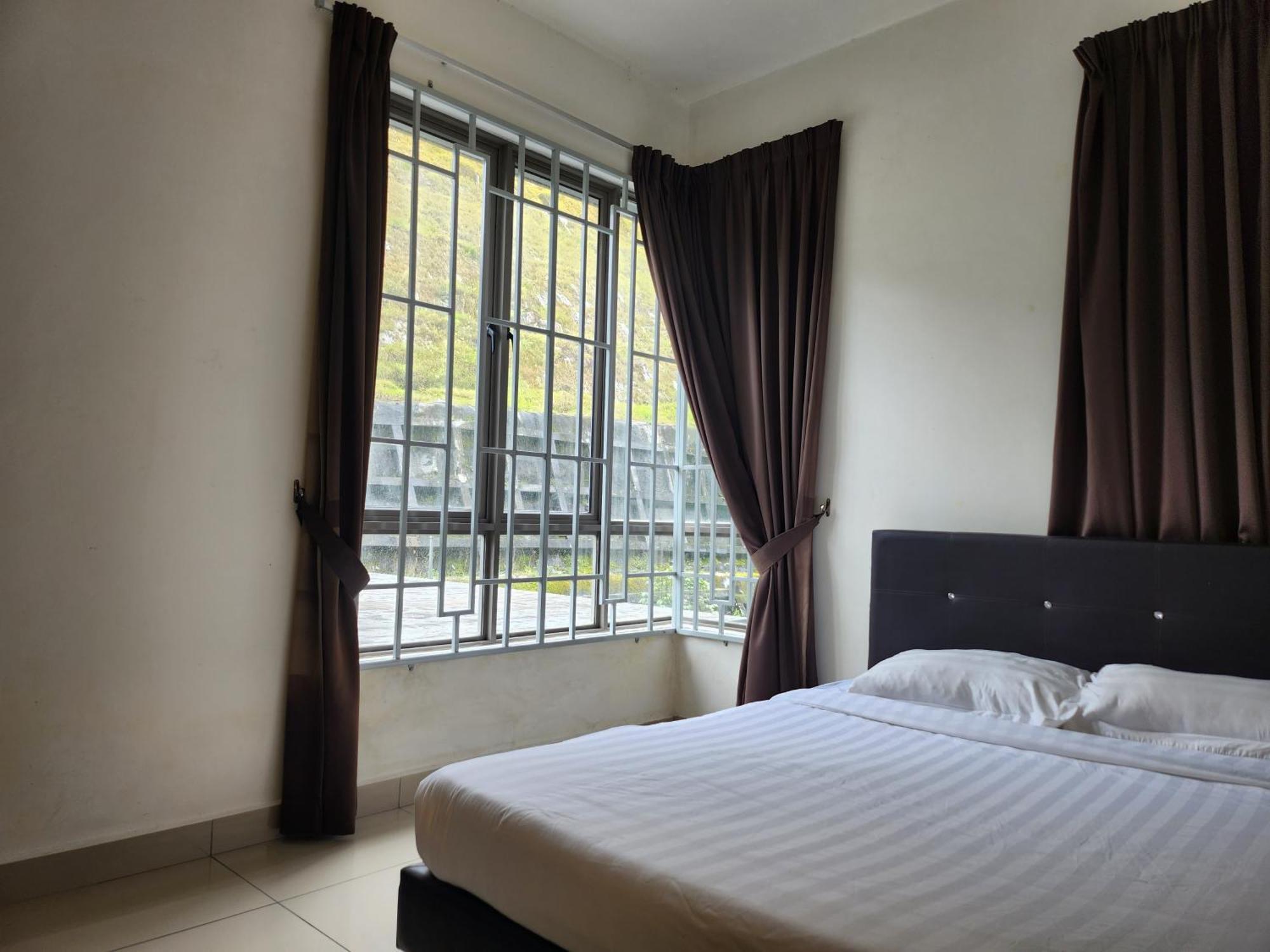 Relax Bear Homestay Танах-Рата Экстерьер фото