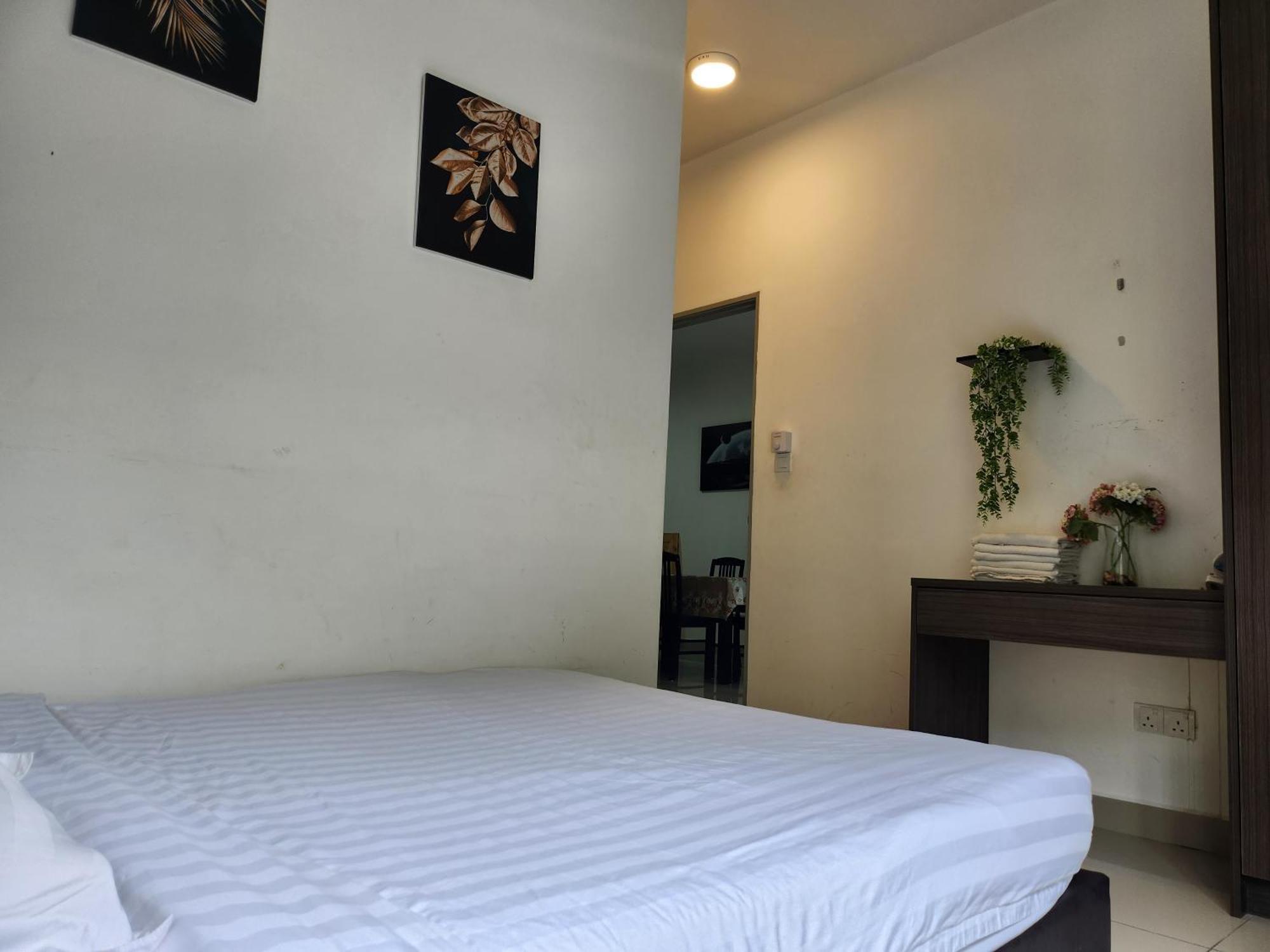 Relax Bear Homestay Танах-Рата Экстерьер фото