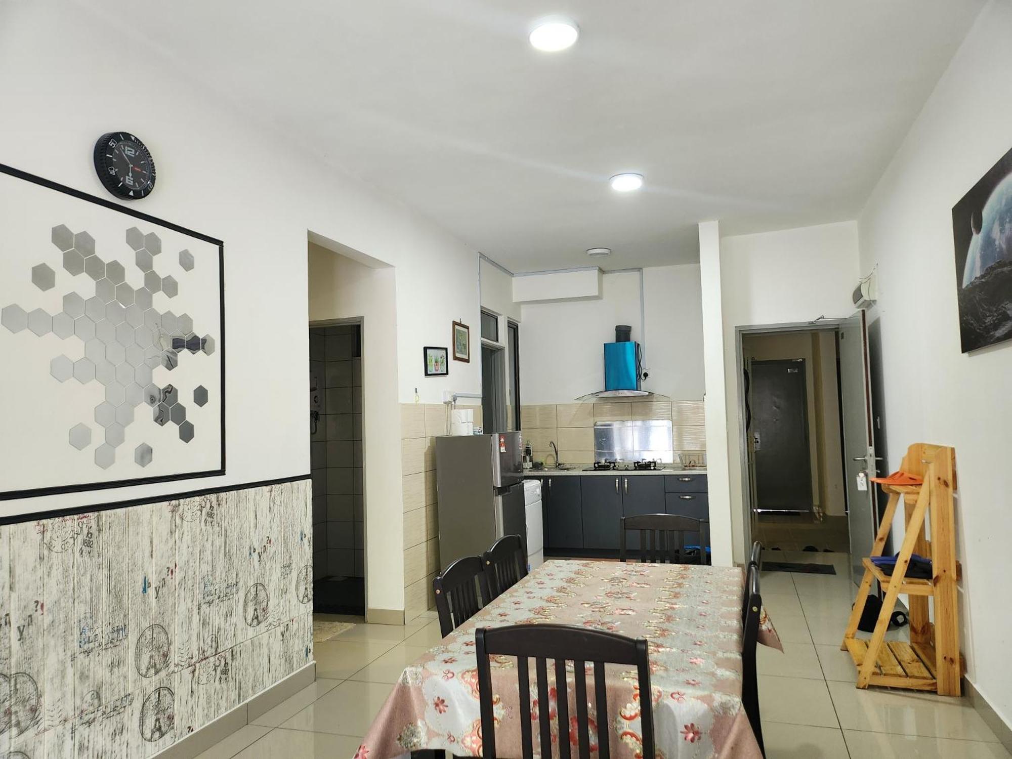 Relax Bear Homestay Танах-Рата Экстерьер фото