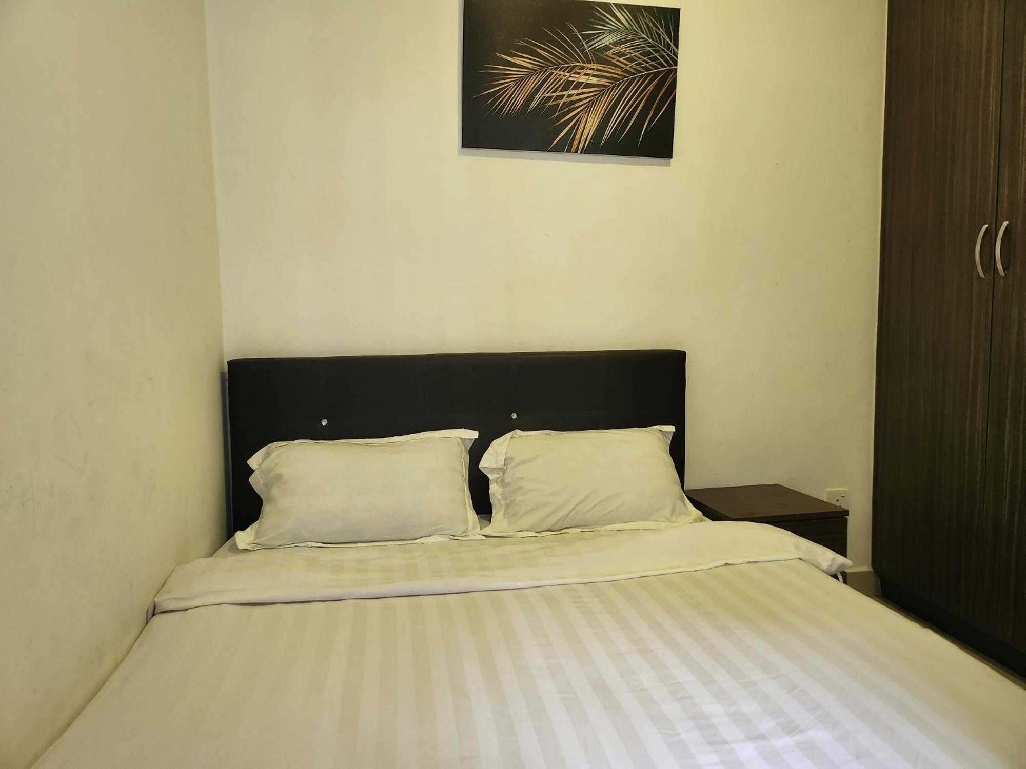 Relax Bear Homestay Танах-Рата Экстерьер фото
